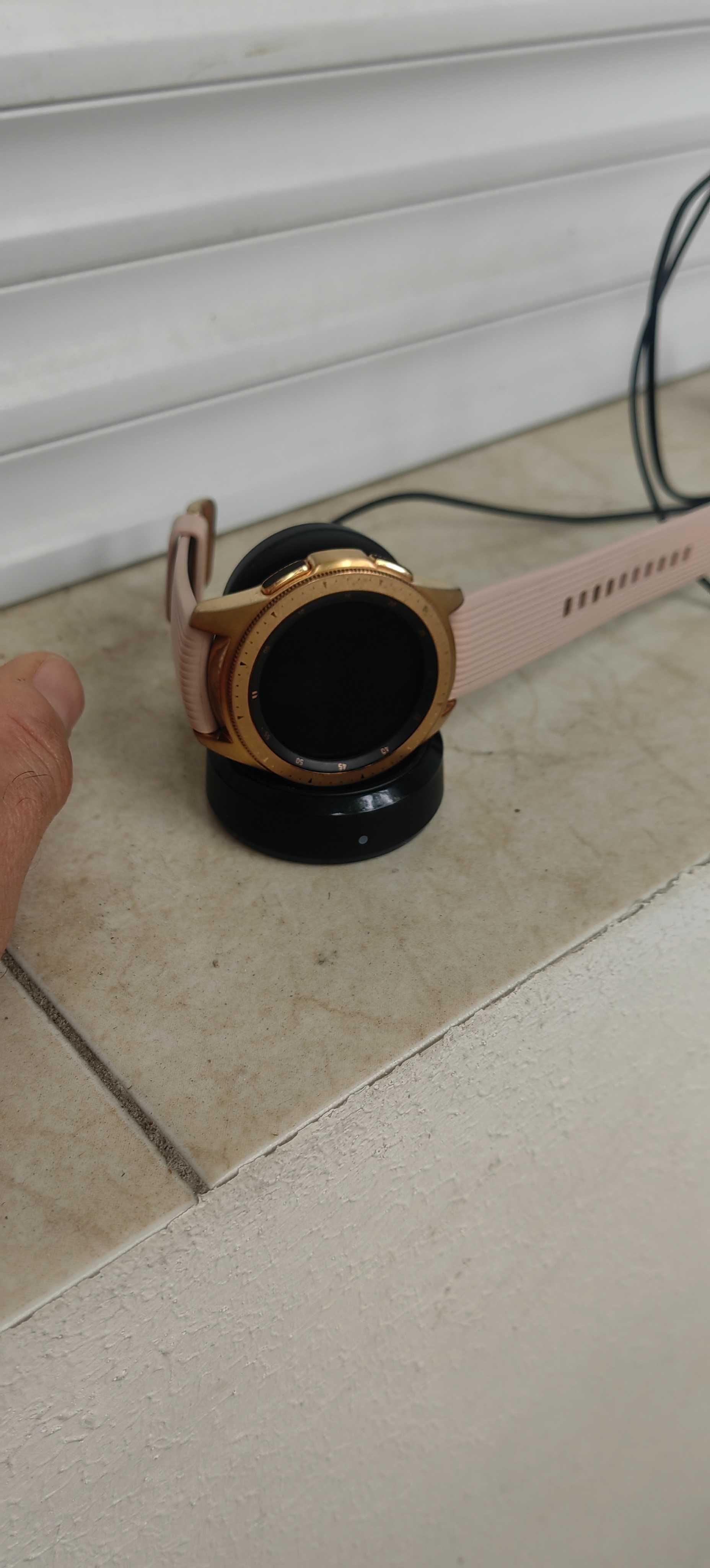 Samsung wach 42 gold roze