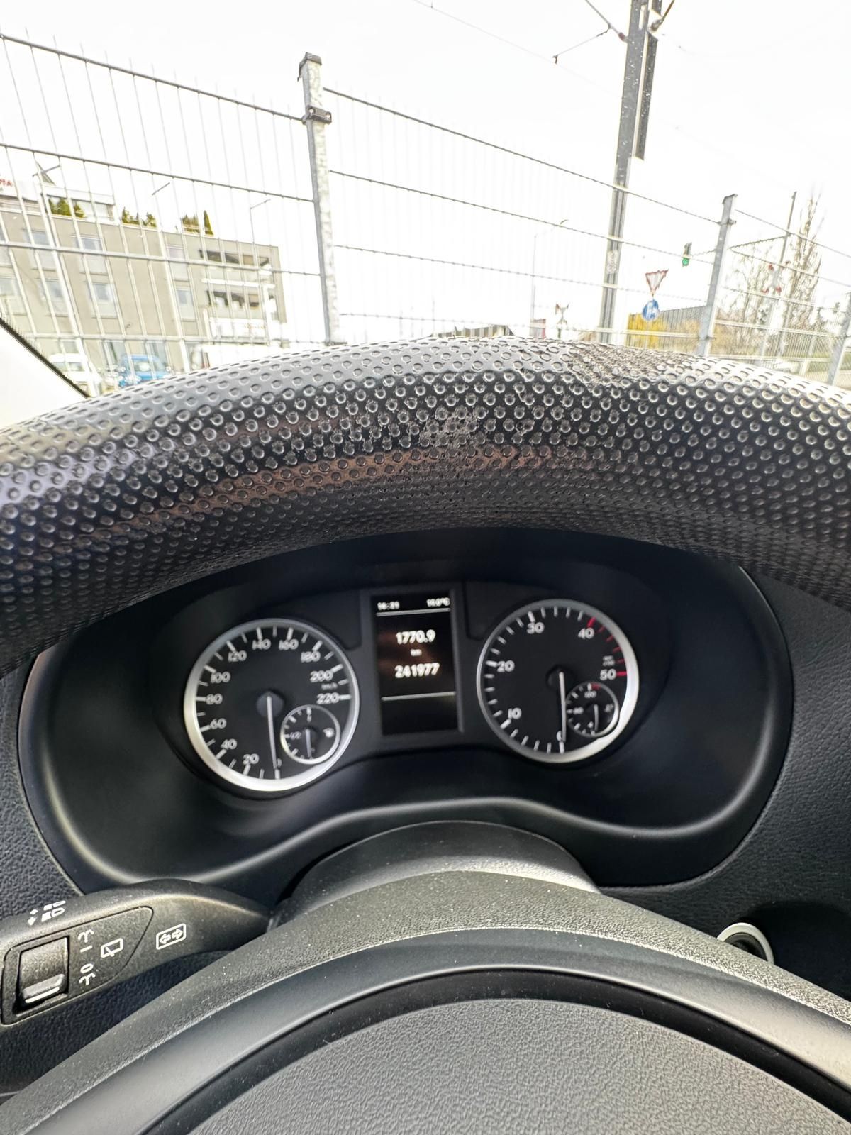 Mercedes-Benz Vito 8+1 Locuri Fabricatie 2015 km 248000