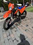 Motocicleta enduro KTM