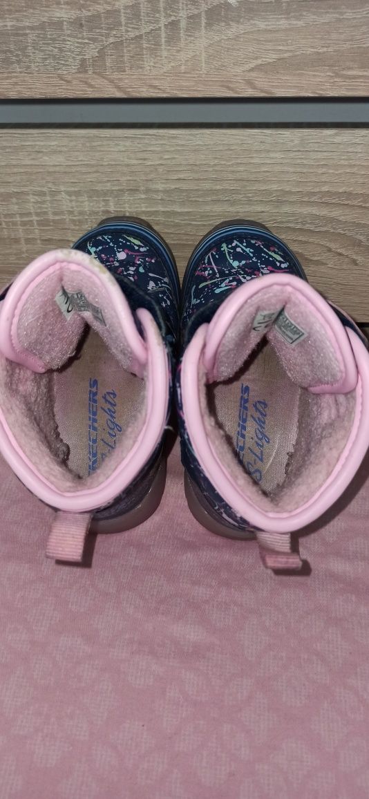 Ghete/ghetute fetite/bebe Skechers cu lumini nr.22 (transport gratuit)