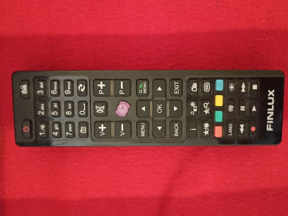 Продавам телевизор finlux 32 инча smart