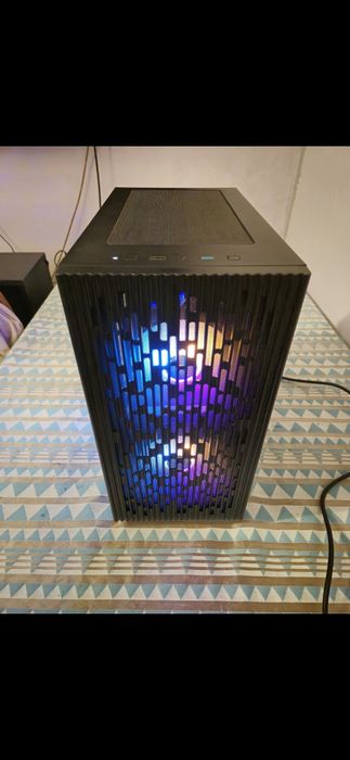 Геймърски компютър гаранция/i3 10100f 16GB,GTX 1070 8GB, 128GB SSD 1TB