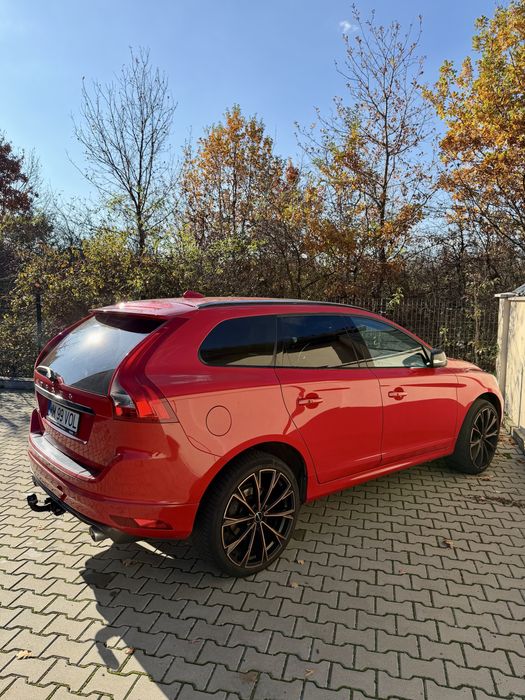 VOLVO XC60 2.4 AWD D5 | R-Design 2014, echipare top
