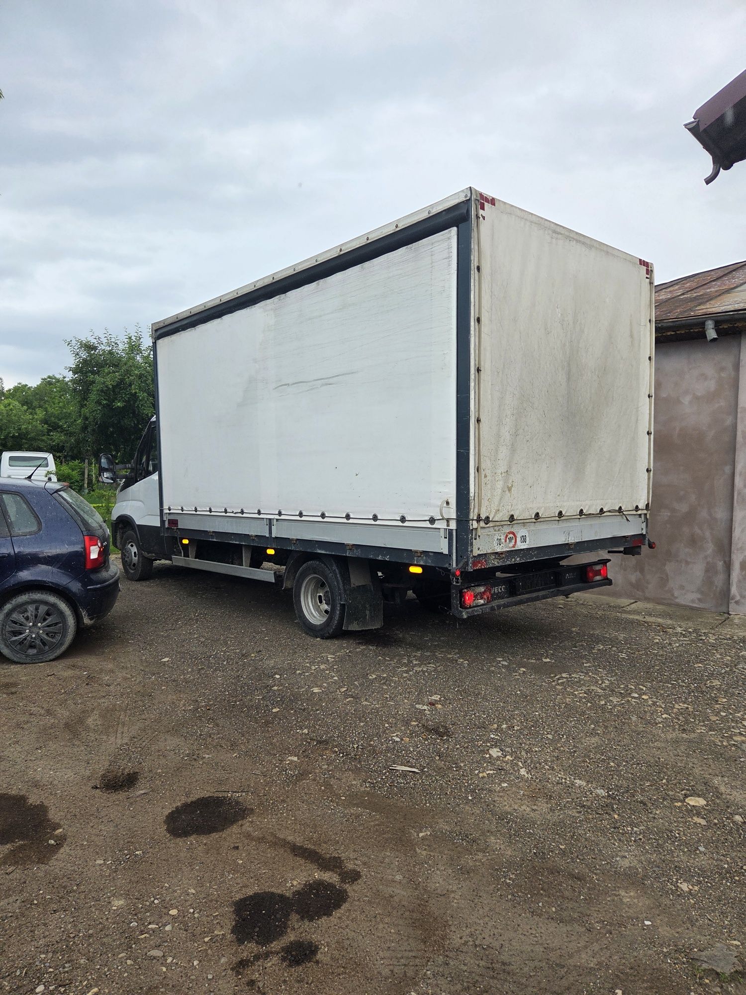 Iveco daily 35c16 cu prelată pe role