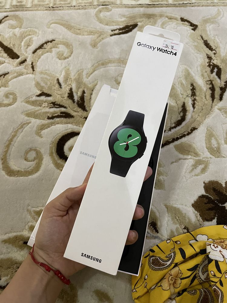 Смарт часы Samsung Galaxy Watch 4