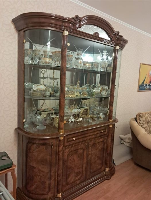 Продаётся мебель гарнитур