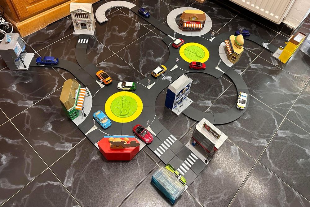 Street Bburago City пълен комплект сгради и коли