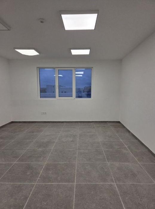 Офис, под наем, кв. Трошево