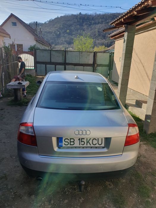Vând Audi a4 b6 1.6 benzina