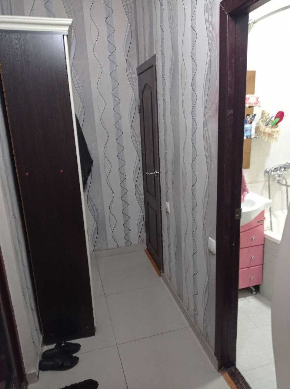 Продам 1 в 2-х комнатную.Чиланзар-21 квартал.