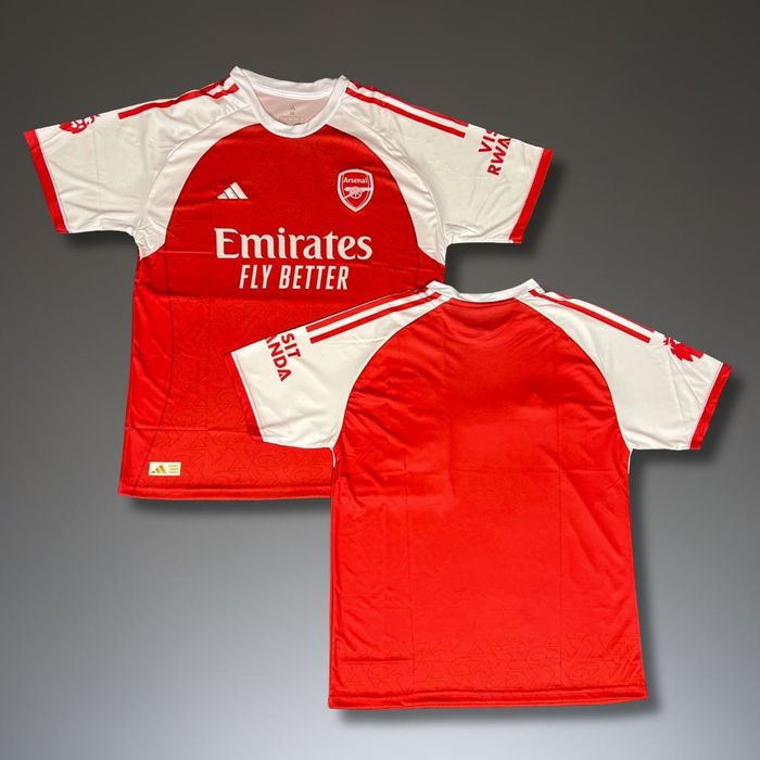 Футболна фланелка на Арсенал нов модел сезон25/26!!!
