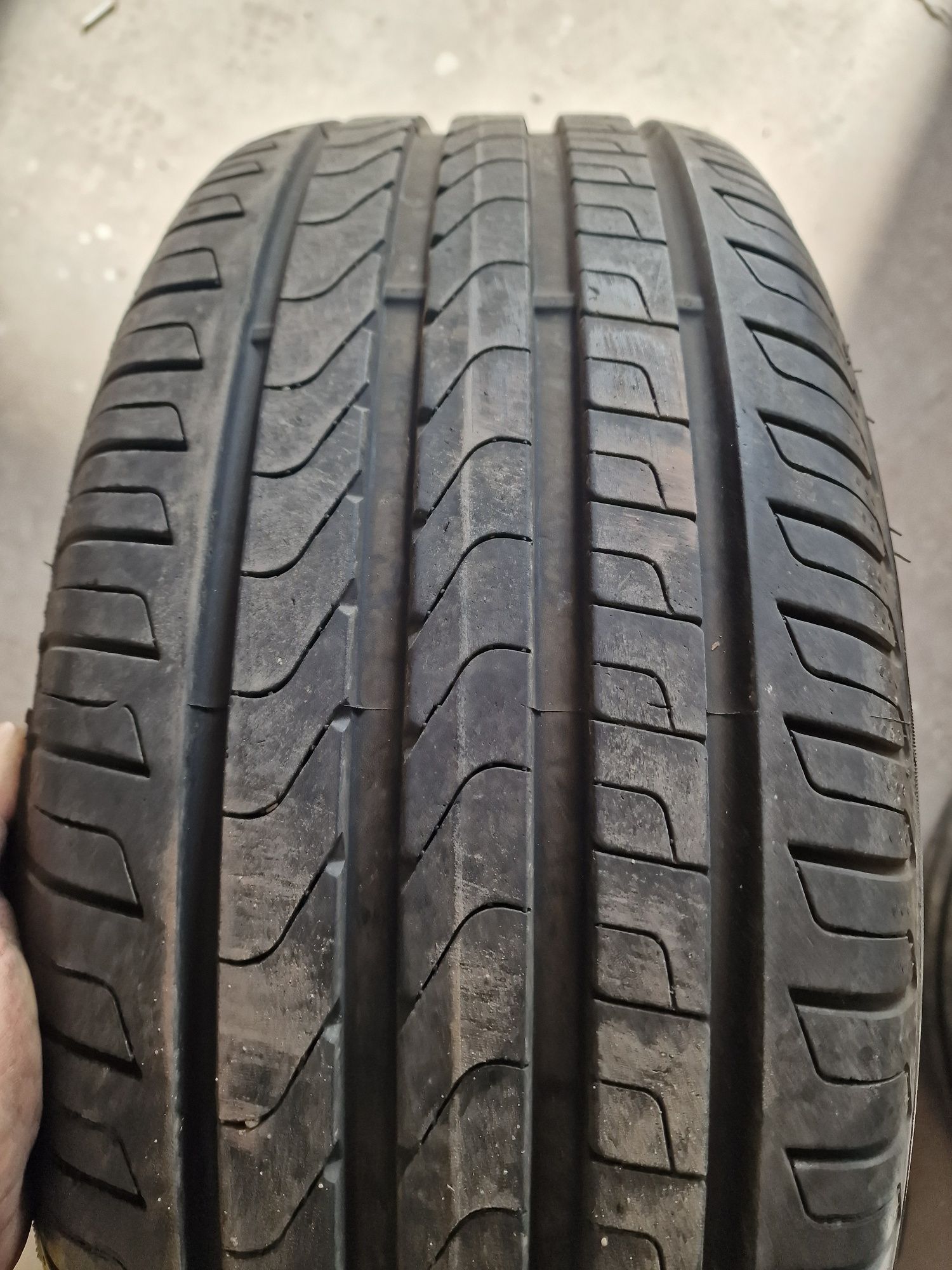 Vand Pirelli 245/45r18