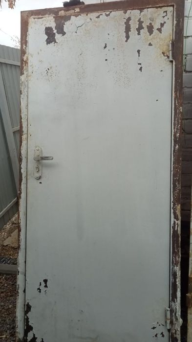 Продам двери металлические