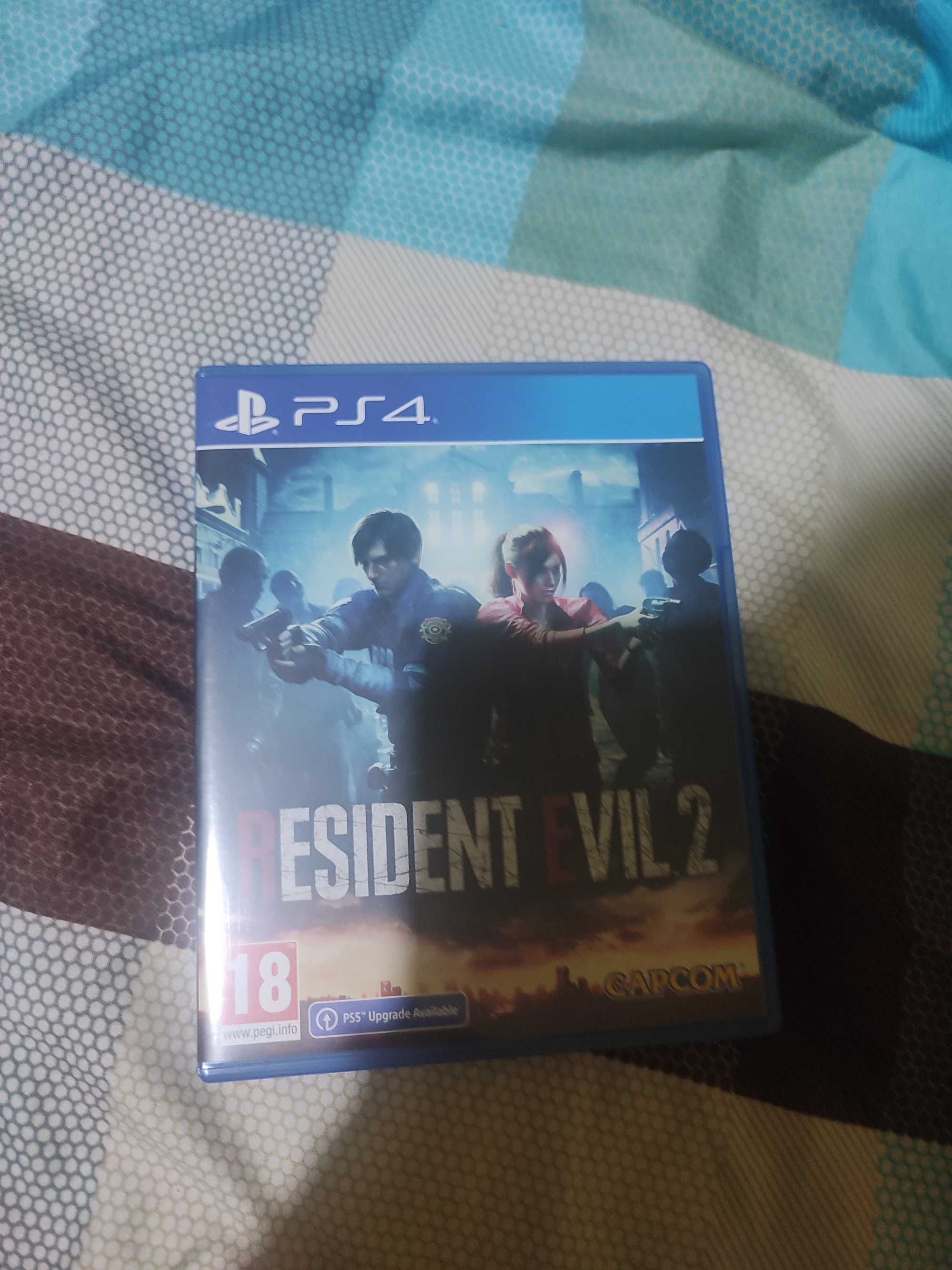 Продавам плейстейшън 5 с 4игри
