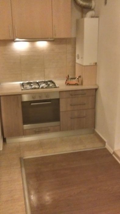 Închiriez apartament cu o camera