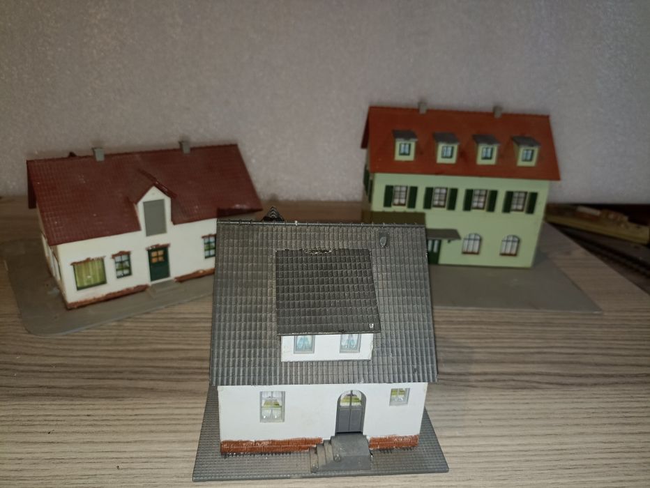 Diorama clădire piko trenulet electric scara 1:87