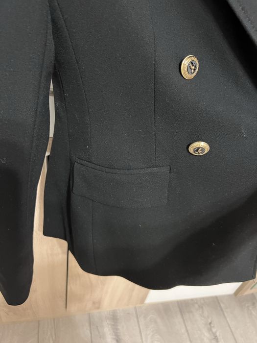 Дамско двуредно сако Зара