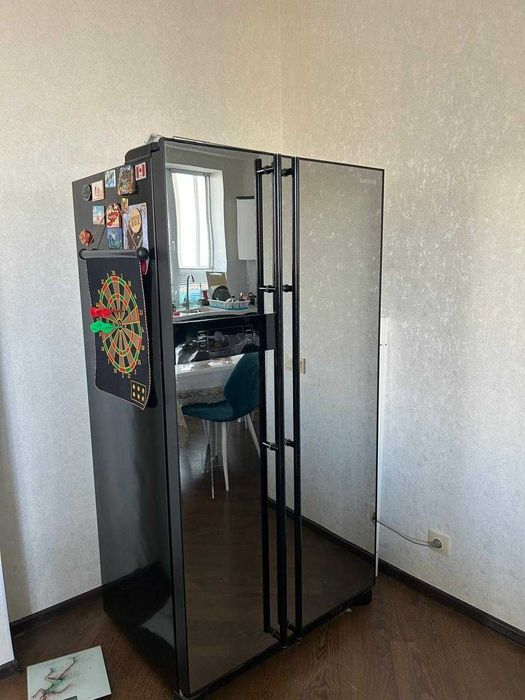 Холодильник отдам даром