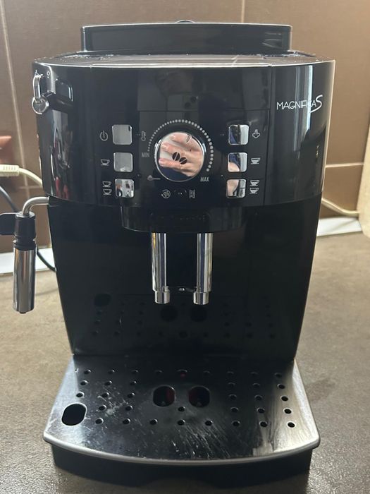 Expresor cafea Delonghi Magnifica