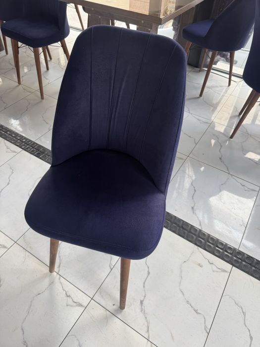 Комлект мяхкий стол стул ва кафе ошхона учун шкаф загатовычний стол