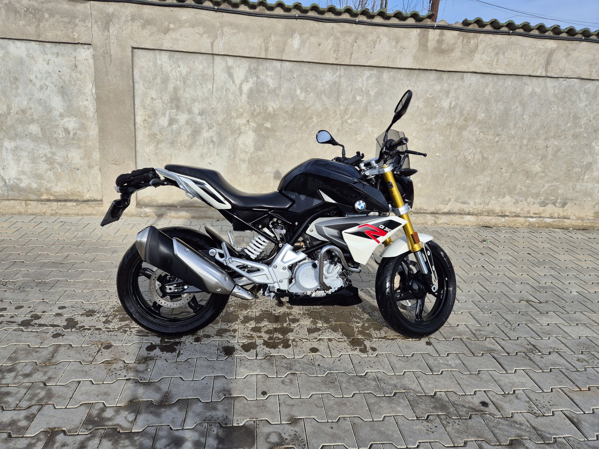 Motocicleta BMW G310R 2017