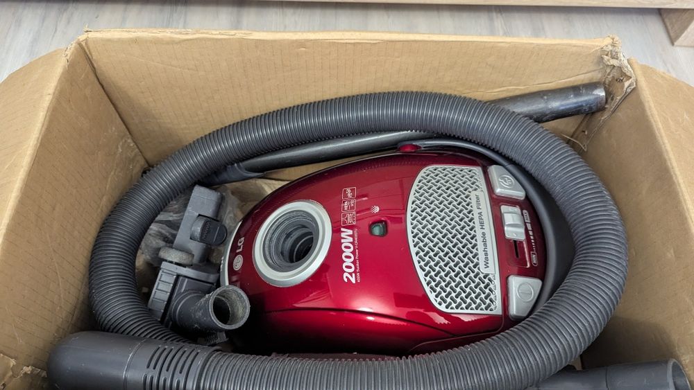 Aspirator LG 2000W