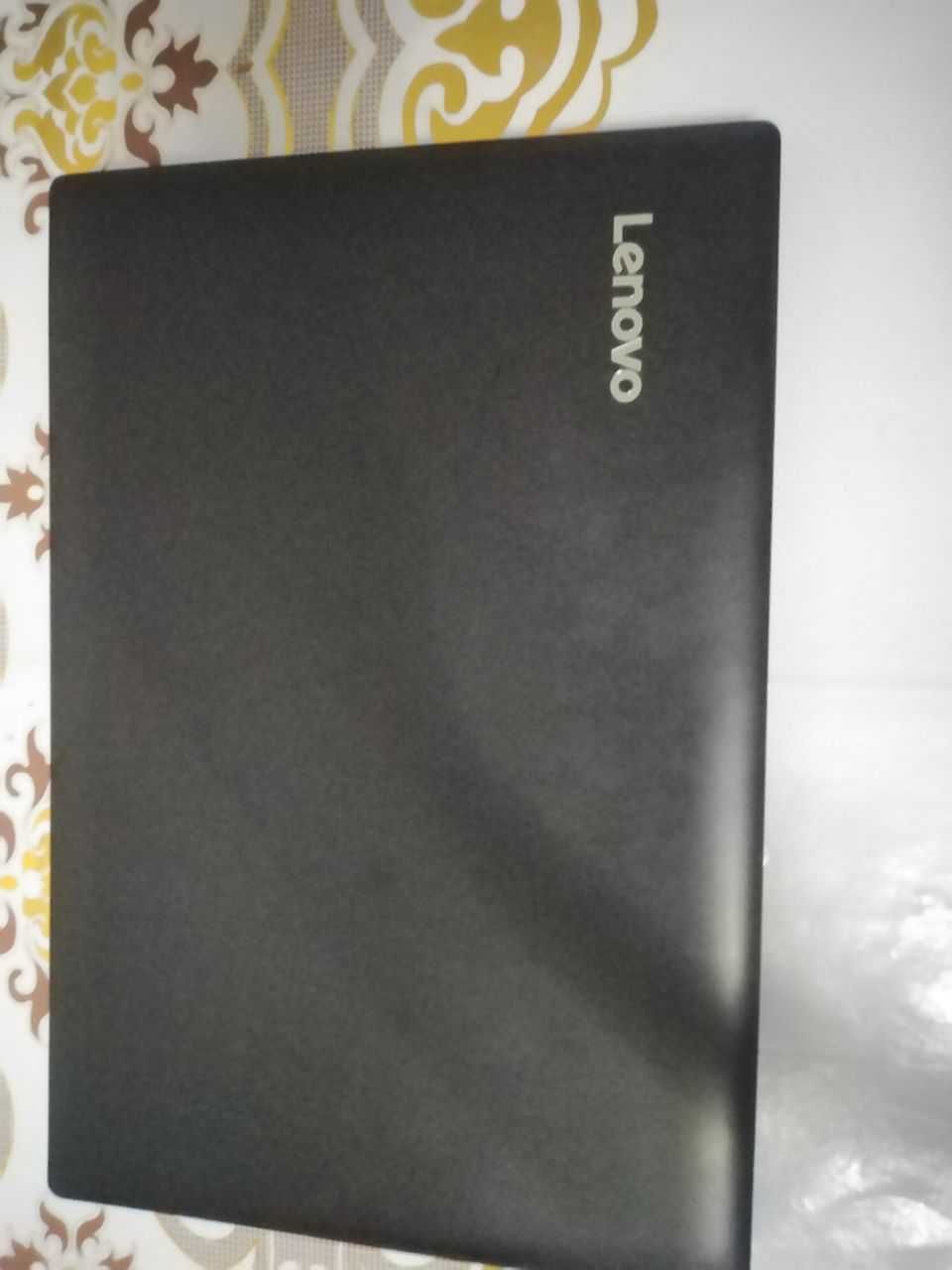 SROCHNO SOTILADI. Lenovo 4 гб 500 гб 15.6 экран Intel inside 2020