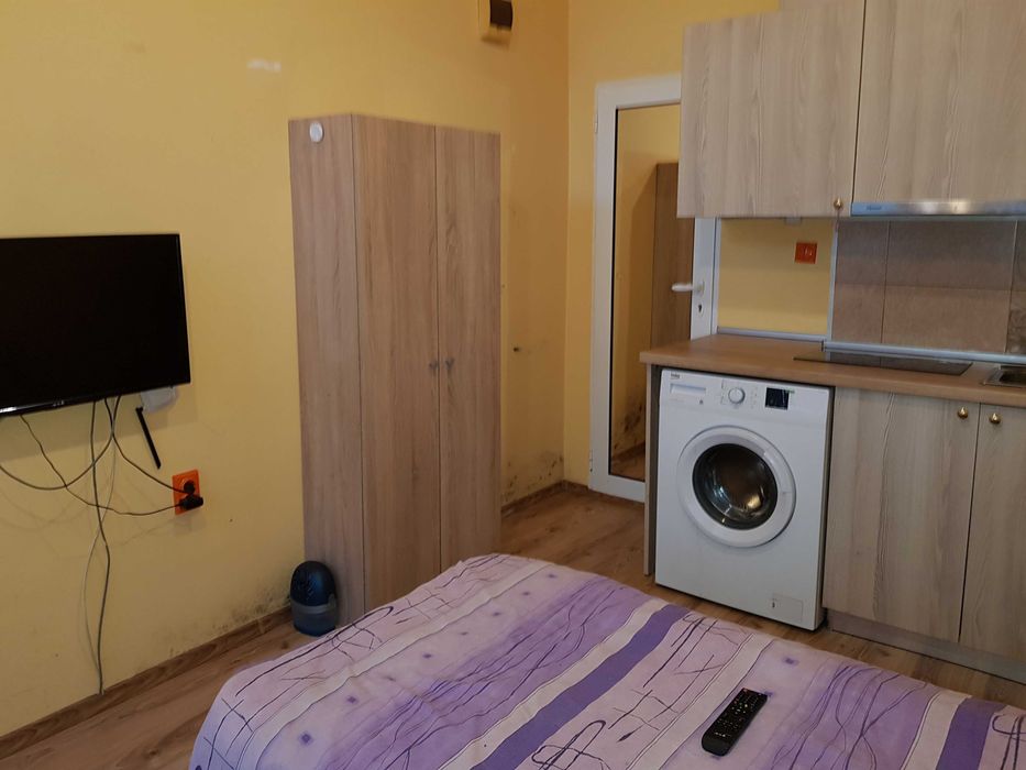 дава под наем 1-стаен - 300евро