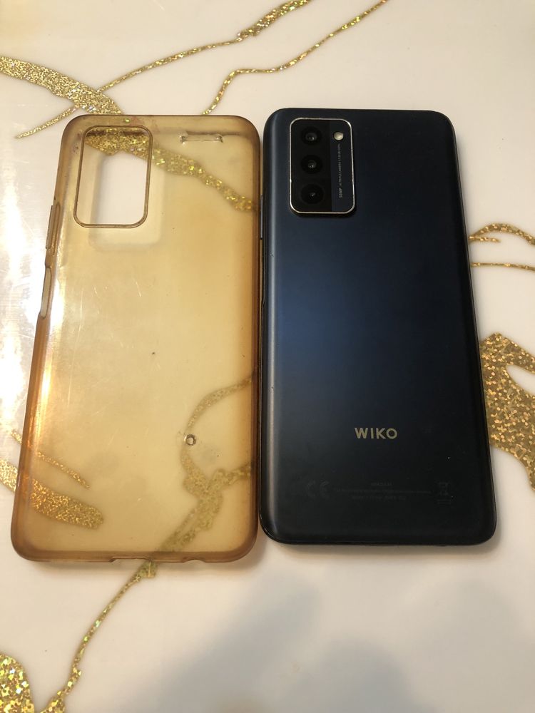 Андройд смартфон Wiko 10