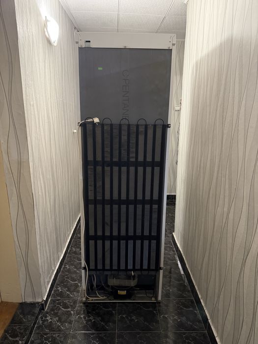 Хладилник с фризер Whirlpool ARC 5550