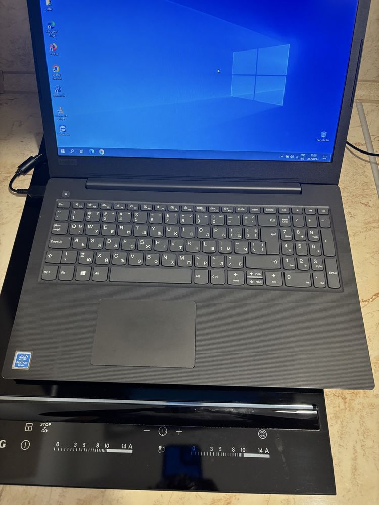 Лаптоп Lenovo V130-15IKB