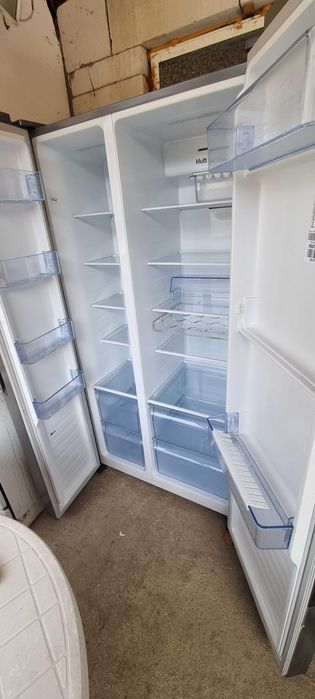 Vand frigider side by side