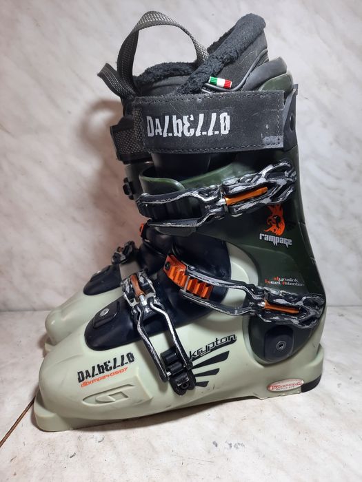 Clapari ski schi Dalbello mondo 25,5 corespunde mărimii 39-39,5