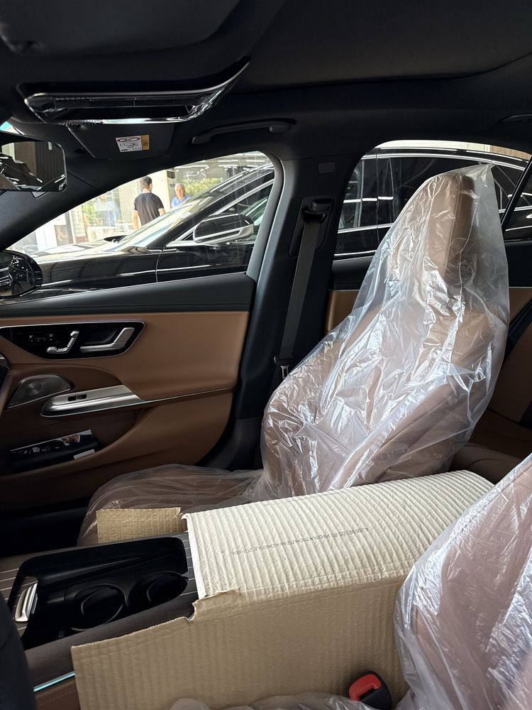 Mercedes-Benz E300 W214 Full option