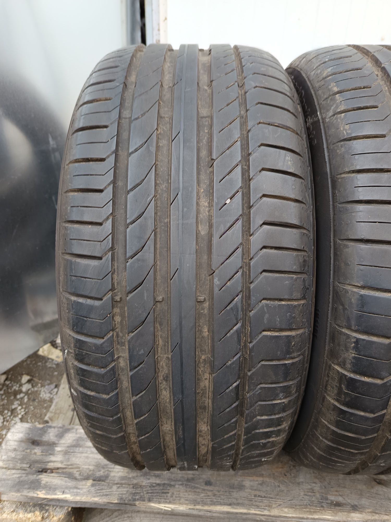 Летни гуми 245 40 R 17 Continental Дот 4715