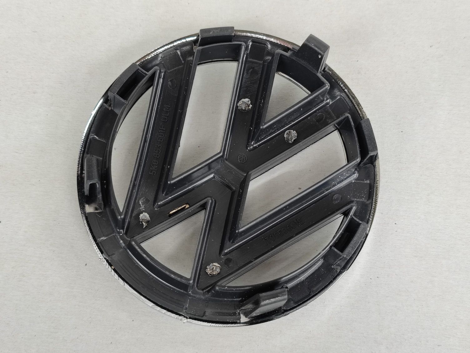 135мм Предна емблема за Фолксваген Голф 6 VW Golf Caddy OEM 5K0853601