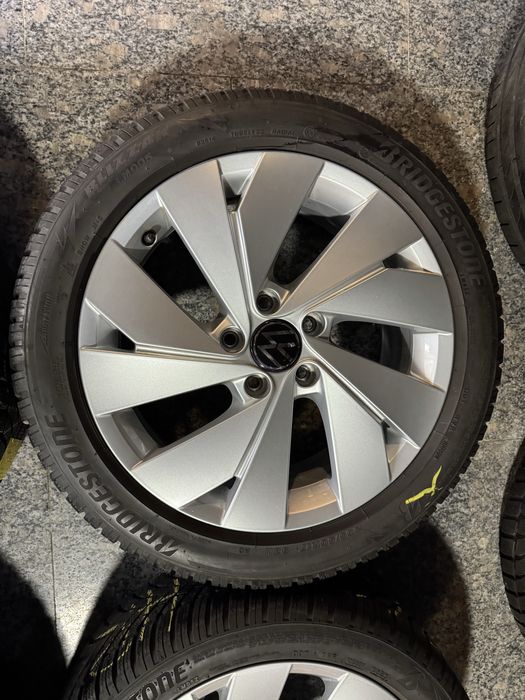 Set 17 Original Vw Golf 8 Anvelope Bridgestone Blizzak LM005 205/50/17