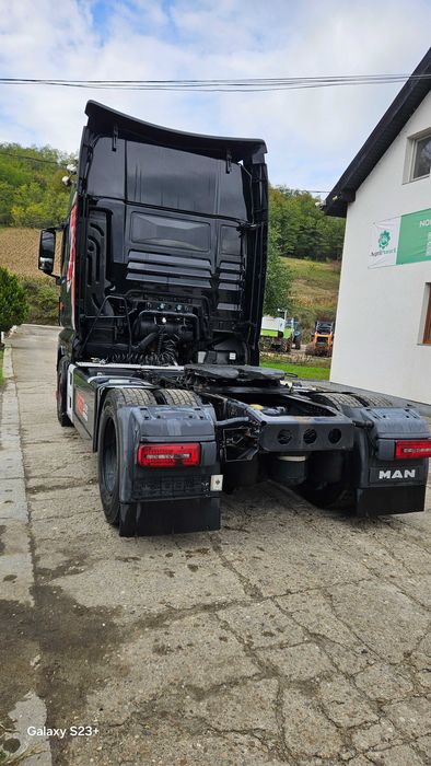 Cap tractor MAN TGX 18.480 BLS Red Lion Edition
