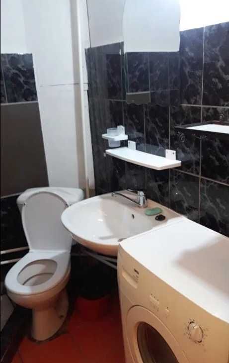 Дава се под наем Тристаен апартамент в Бургас, Крайморие - 100 кв.м за 372.3 € - Снимка #2