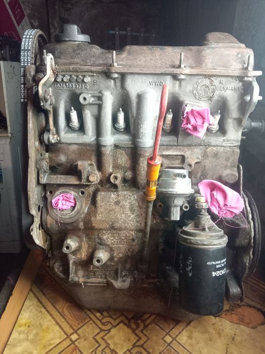 Продам двигатель моновпрыск 1,8 ,RP,RF,Пассат б3,гольф,3,2,Ауди 80,б3,