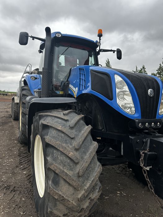 Vind tractor newholland  T8 275