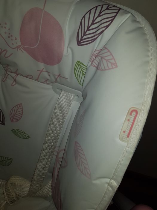 Розов стол за хранене Chipolino