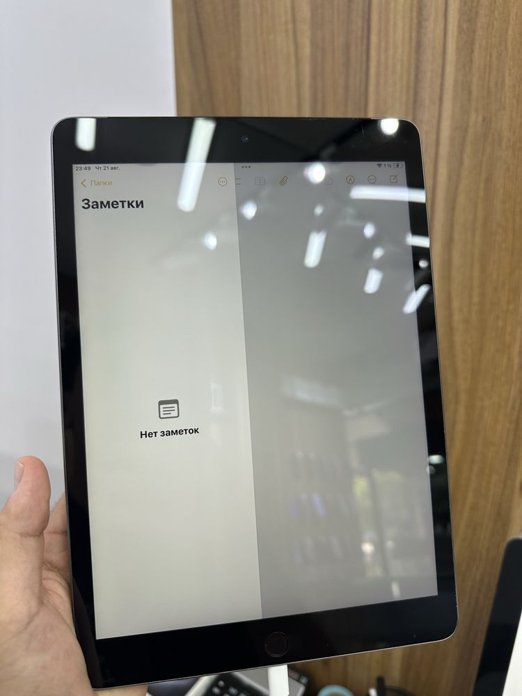 iPad 9, Wi-Fi + Cellular (sim), 64gb, 80%.