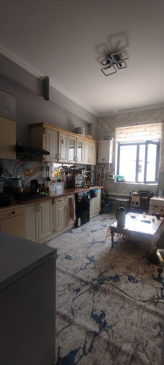 Nazarbekda saxovat mahalasida 2 xonali uy sotladi