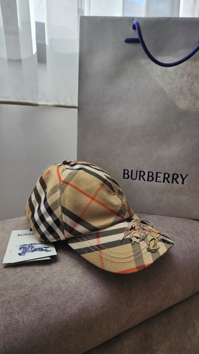 Мъжка шапка Burberry