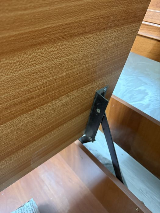 Двуспальная кровать