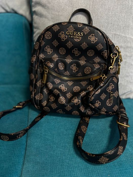 Нова оригинална раница guess