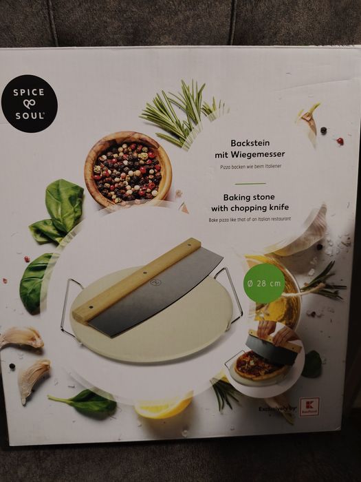 Piatra pt copt refractata și cutit nou.