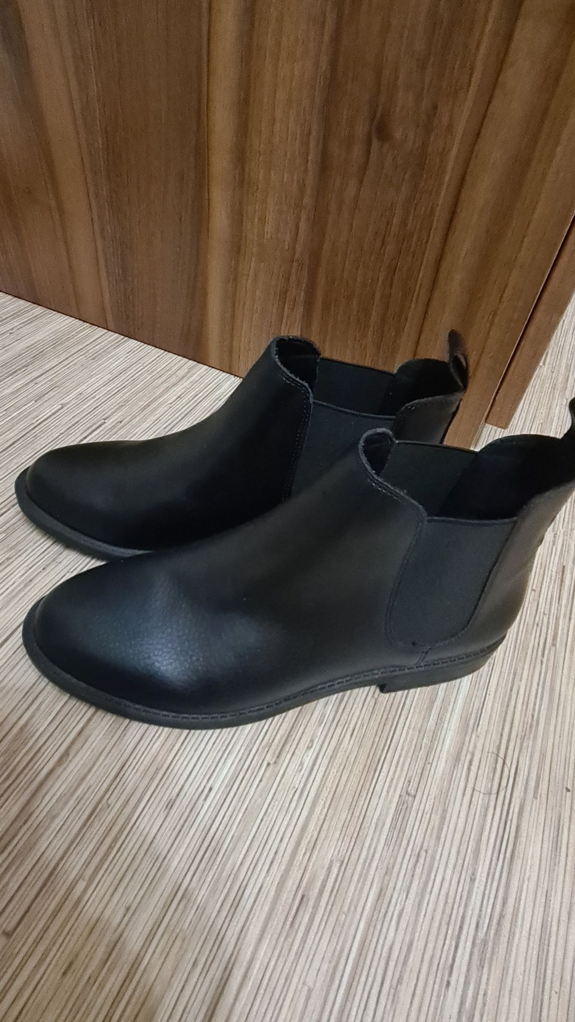 Продам ботинки челси H&M р.39