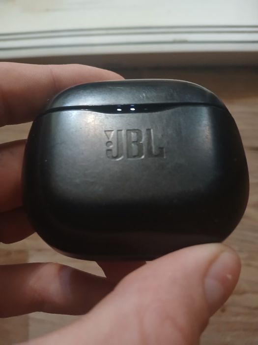 Продам наушники JBL TUNE125WS Оригинал
